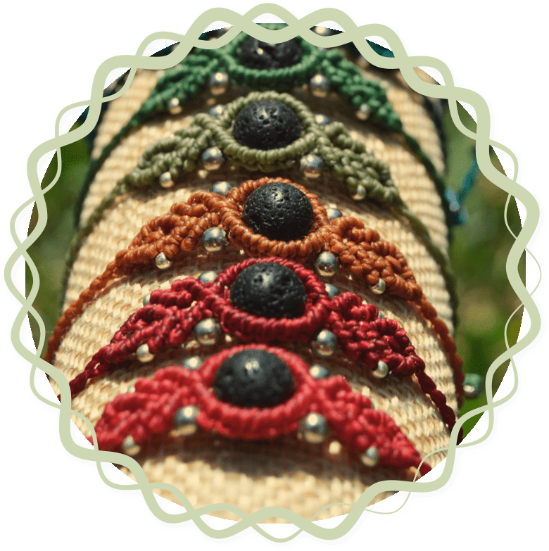 Pulseras colores y piedra negra